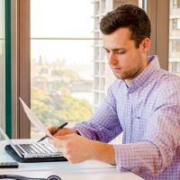 A Columbia medical student studies in the Vagelos Education Center.